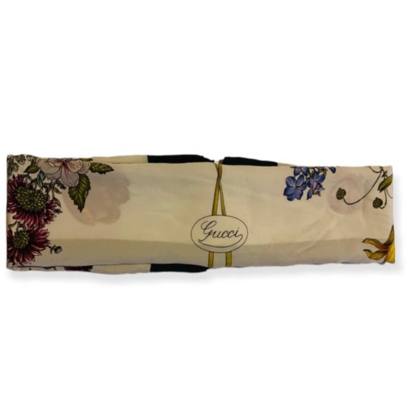 Women’s Vintage Floral Gucci Scarf - Picture 4 of 4